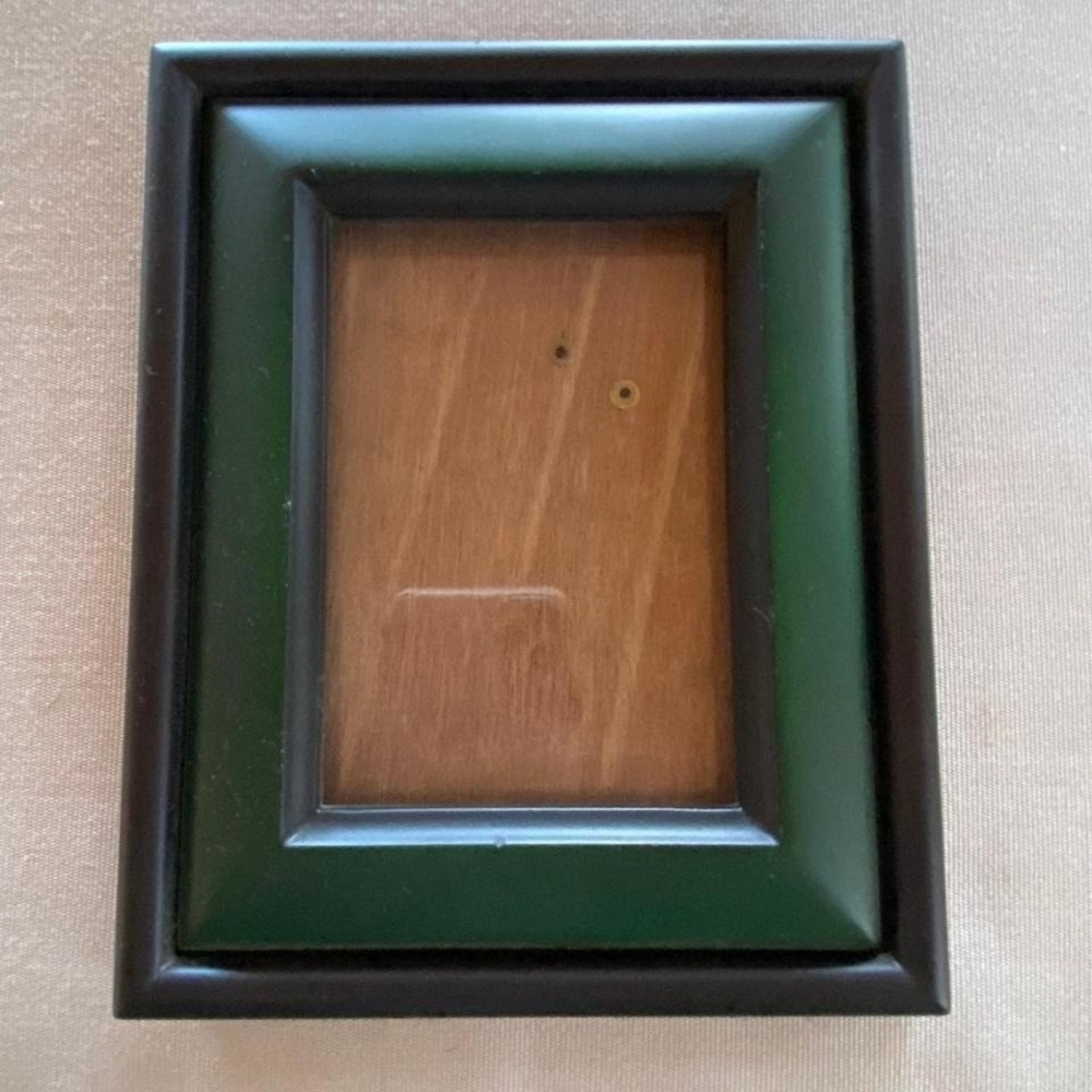 Dark Green Wood Picture Frame for‎ 3x5 Photos Great Condition